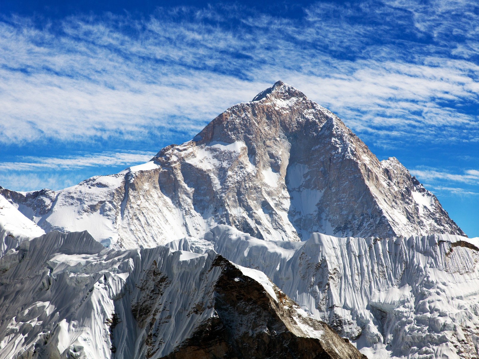 Makalu Mountain Field Guide