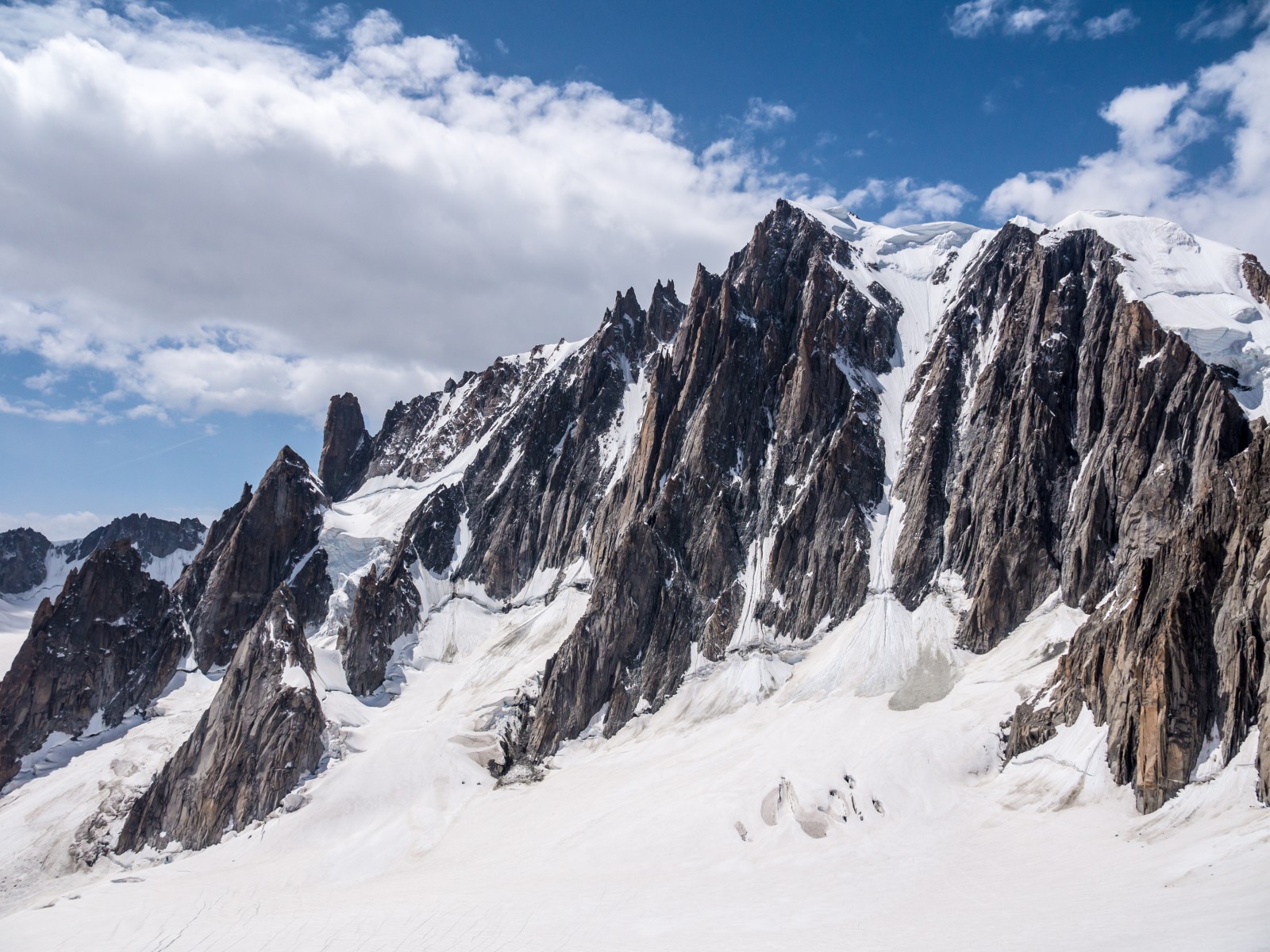 Aiguille Verte – Mountain Field Guide