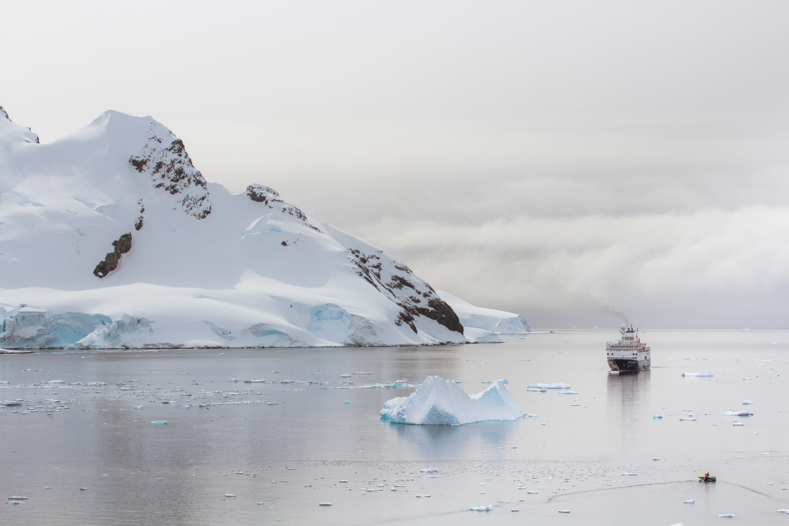 Vinson Massif Mountain Field Guide